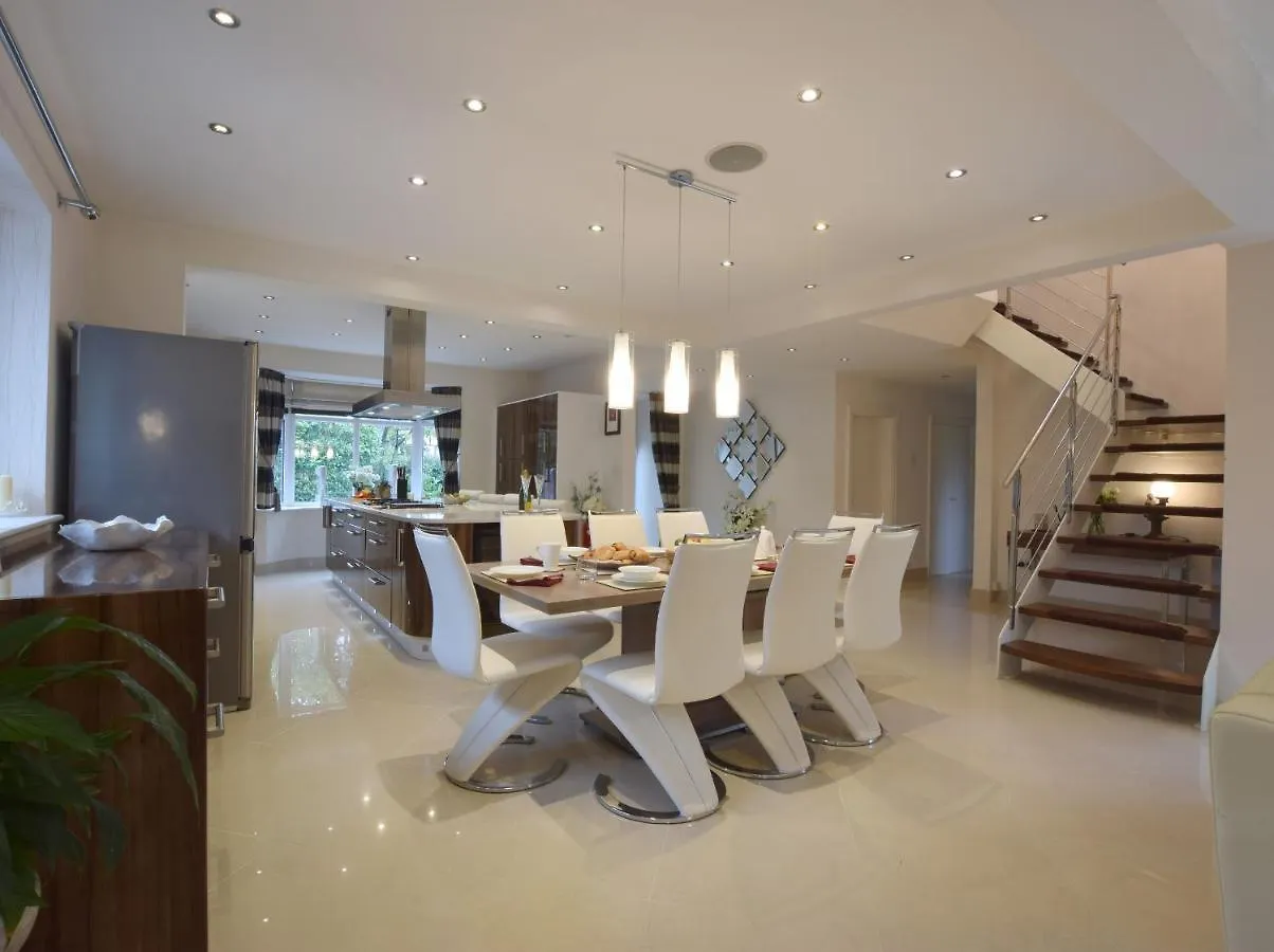 Solway Villa Chester Holiday home